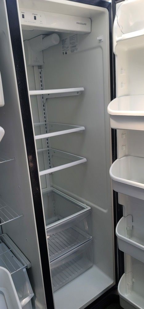 Frigidaire Refrigerator