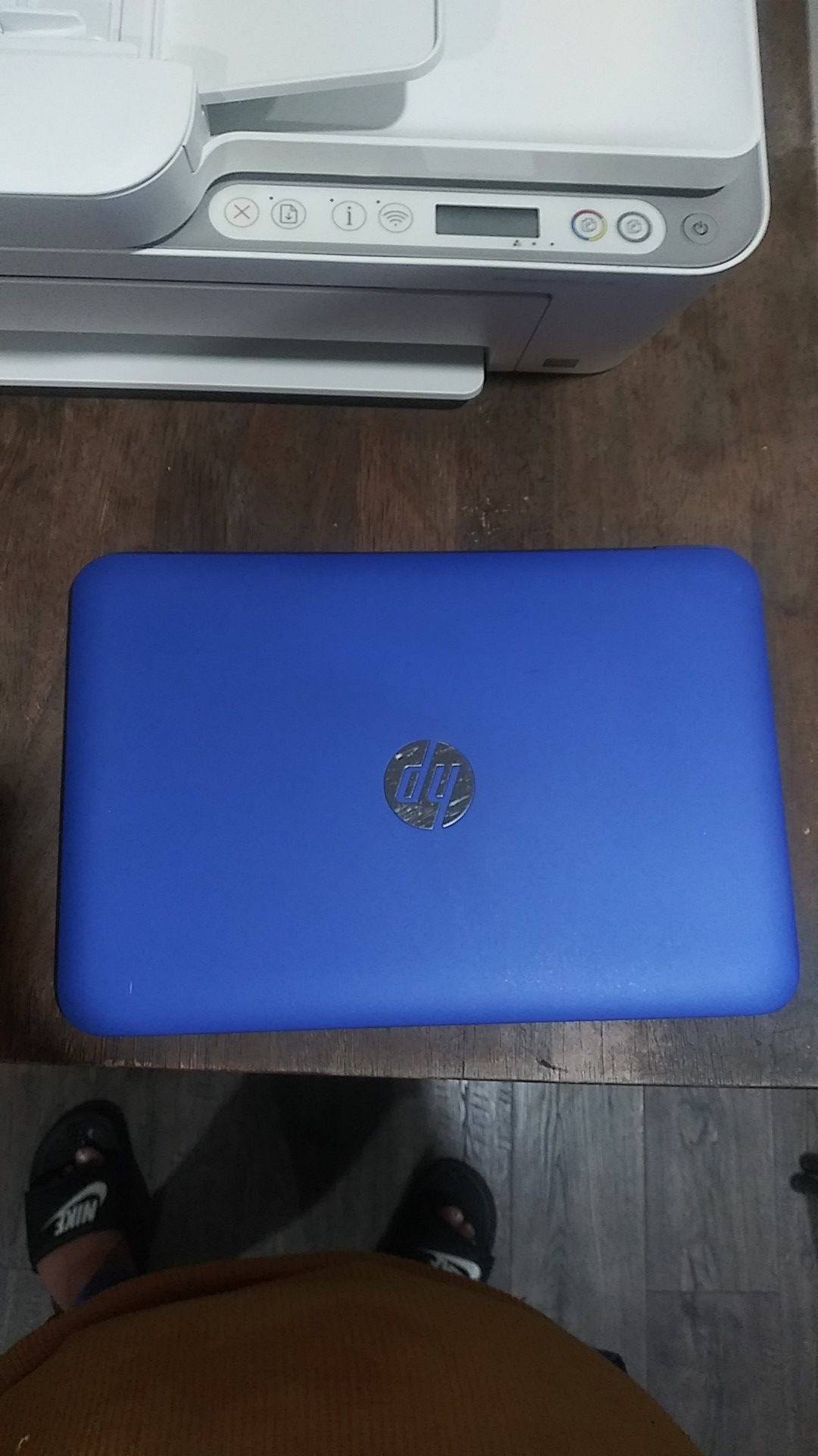 Blue hp computer like new available for pickup can deliver if local