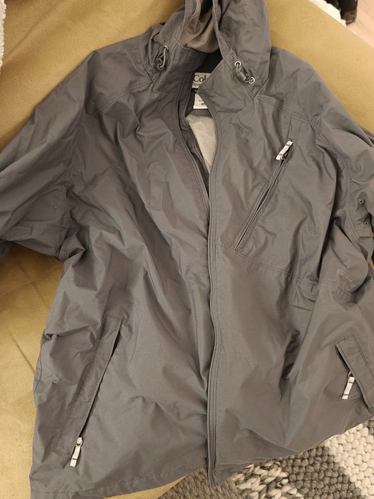 Columbia Sportswear Premium Rainjacket with Hood