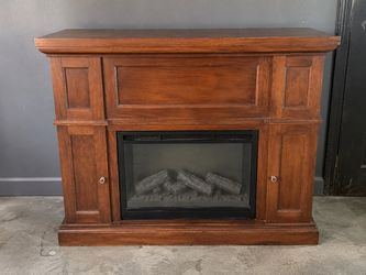 Traditional Wood Electric Fireplace / Media Mantel