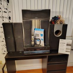 Onkyo 7.1 channel home theater system audio HDMI amplifier subwoofer HT SR800 system
Includes all 8 speakers, an amplifier, remote, and wires.