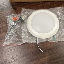 5/6 Inch LED disk light (New In A Box)