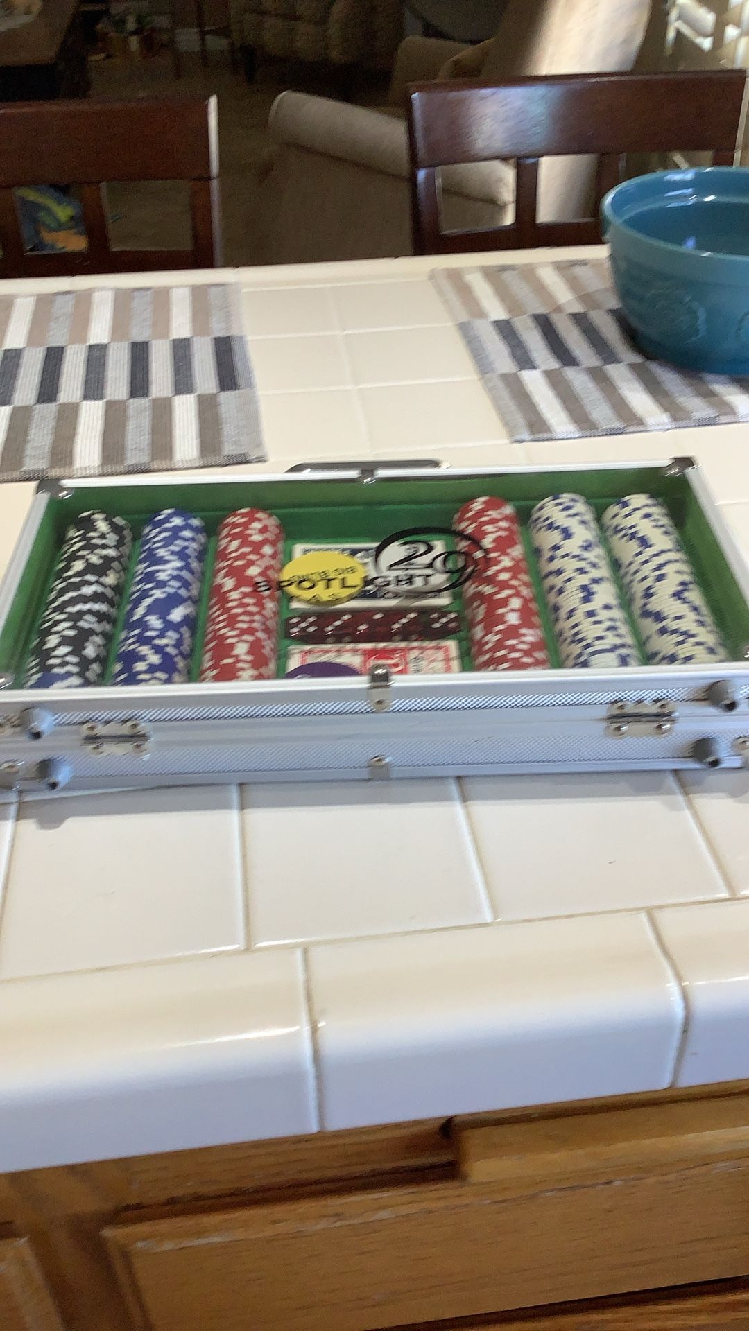 Sportlight Casino Chips And Card Set