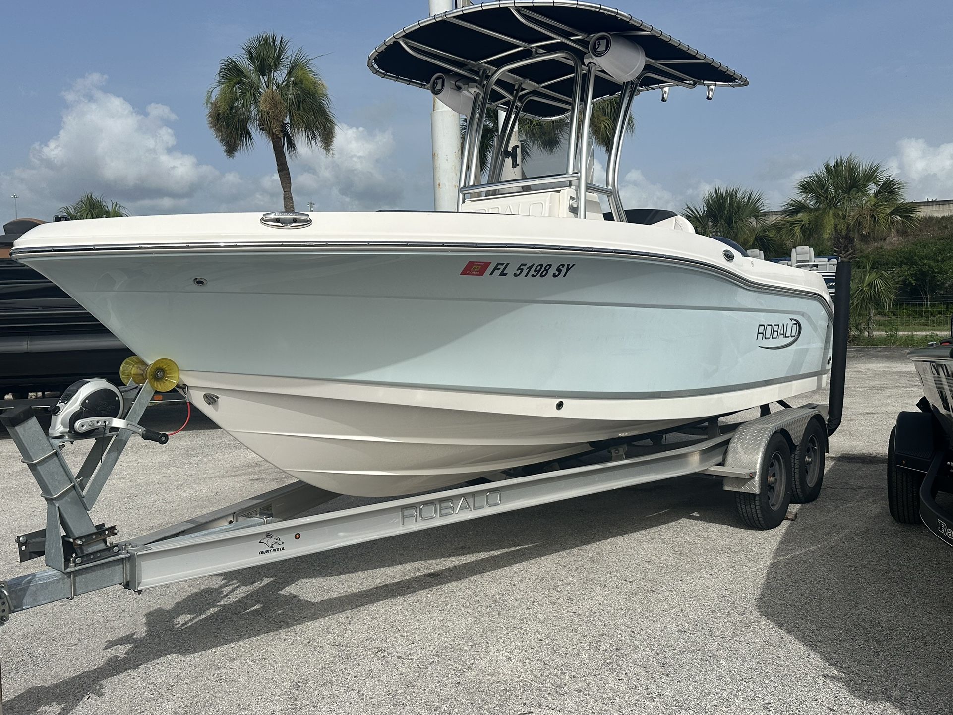 2021 Robalo