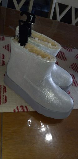 Size 7 Silver Boots