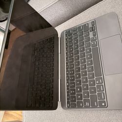 iPad Pro M4 11” WiFi 256GB + Apple Keyboard Case Like New