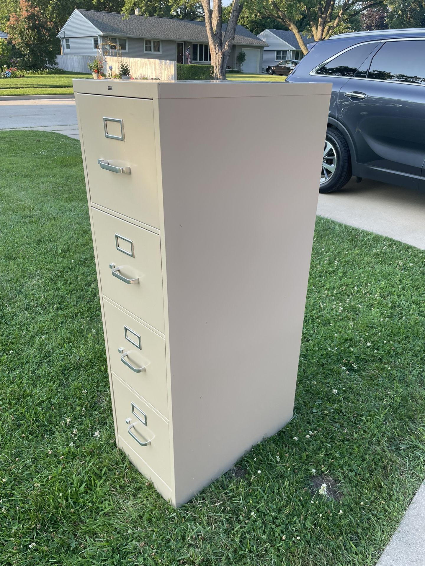 4 Drawer File Cabinet