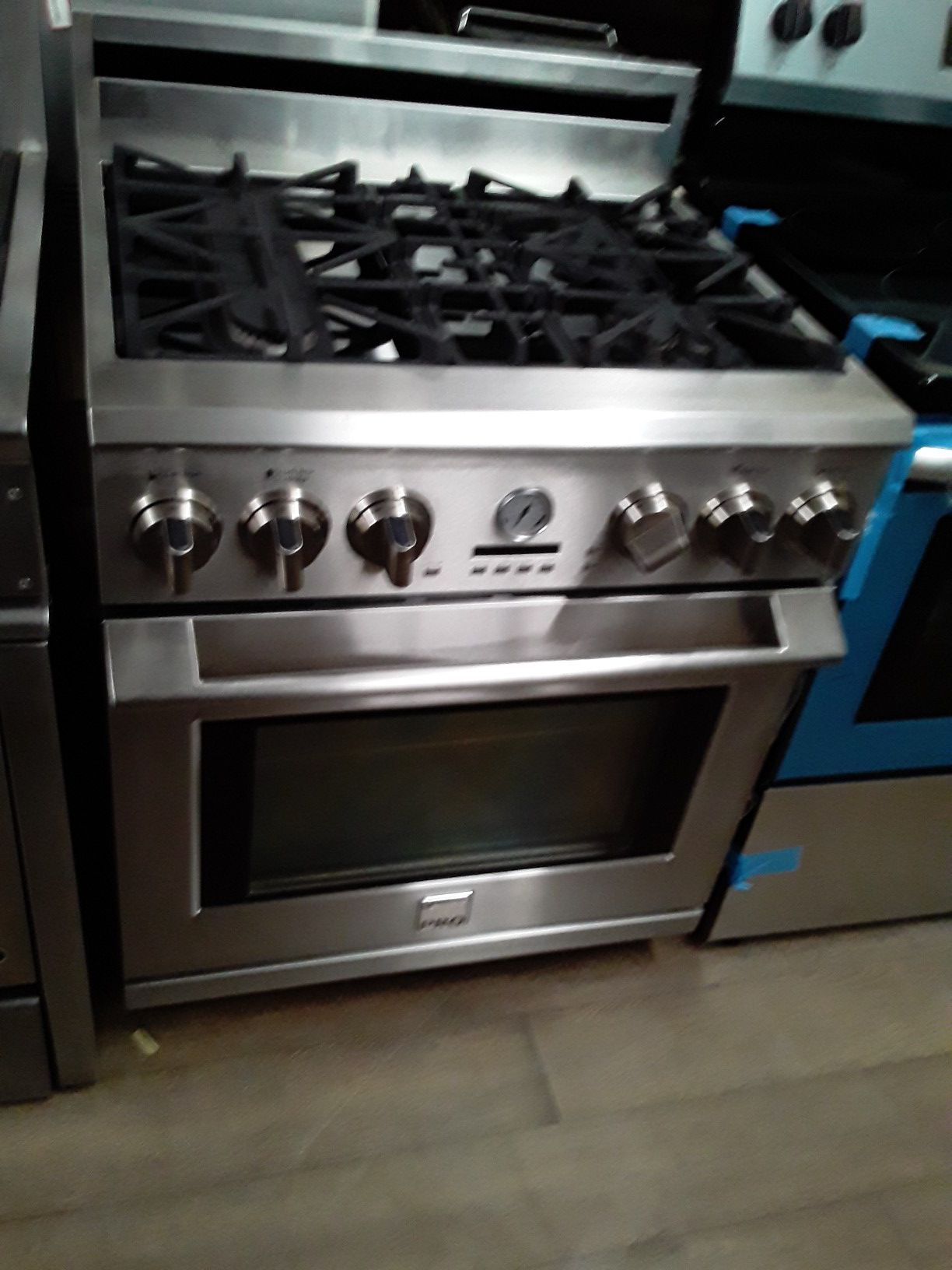 Kenmore pro slide in gas stove $ 1500.00