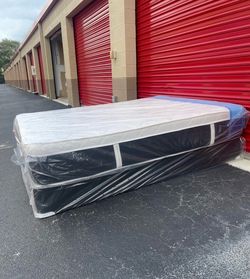 Queen Mattress Set Plush PillowTop – Brand New –  Same Day Delivery Available 🚚