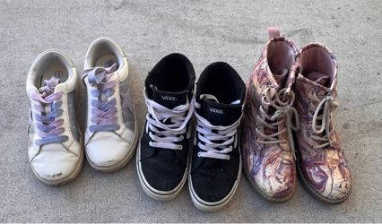 Girls sneakers