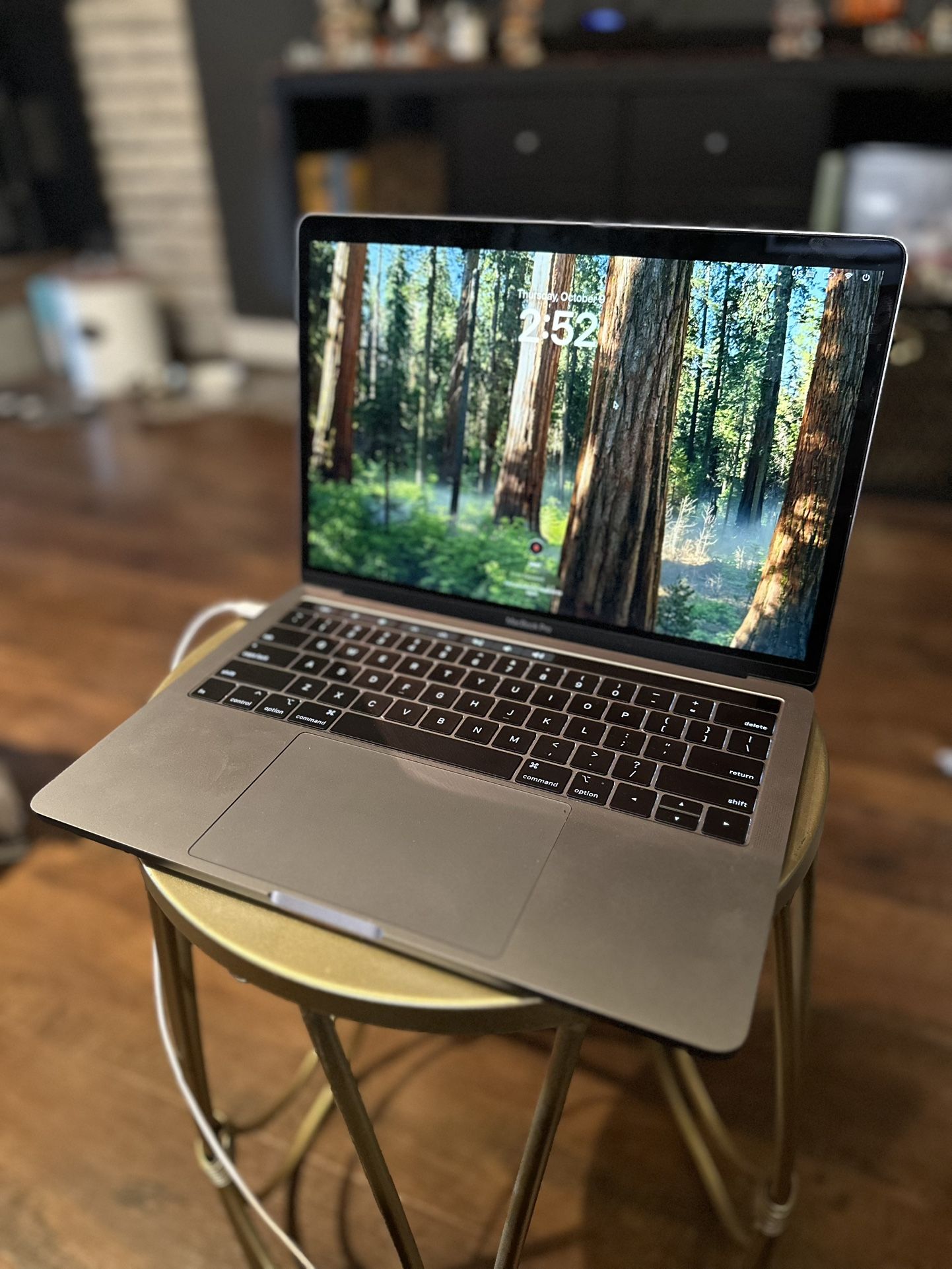 MacBook Pro 13”, 2019, x4 Thunderbolt 3 Ports