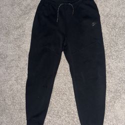 Nike tech fleece pants 