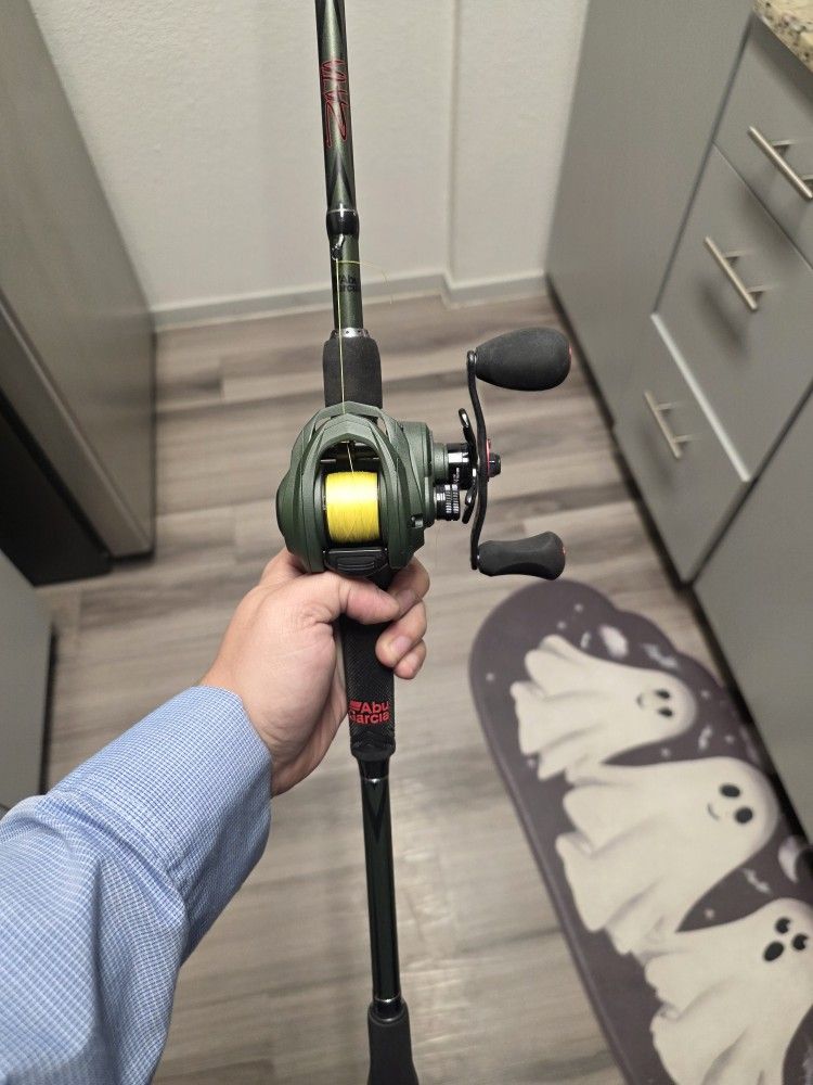 Abu Garcia ZATA Baitcasting Combo – 7’3” Heavy Rod (ZATAC73-7) + ZATA Reel