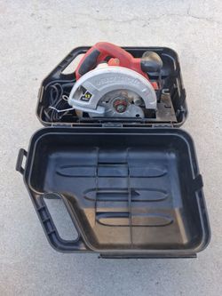 Skill saw with storage case corded