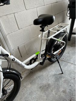 Barely Used Electric bike-ISIN Wheel U7 with charger cord with bad battery