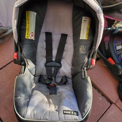 Infant Carseat/ Cover Need Washing 