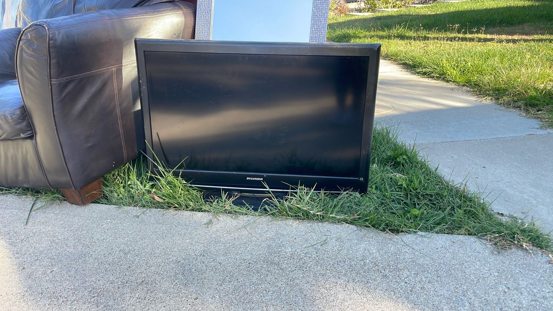 32 Inch TV $20 OBO