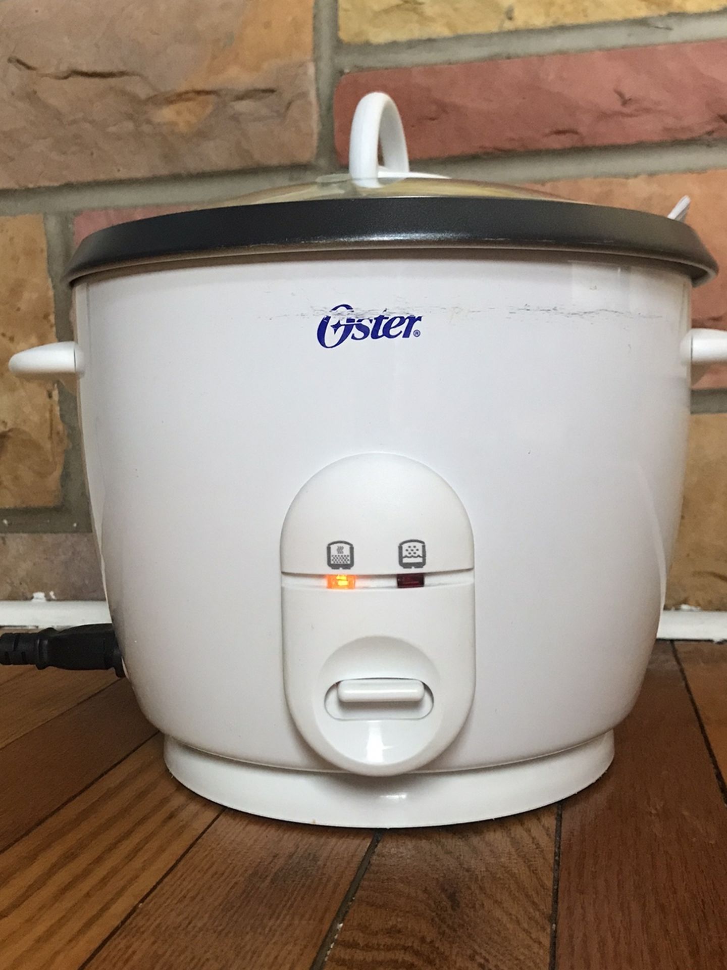 Oster 10 Cup Rice Cooker-WHITE-Tested-Extremely clean units Gently used-Read