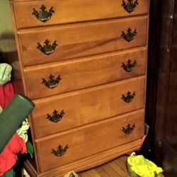 Dresser 