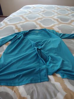 Baby nuroo carring shirt