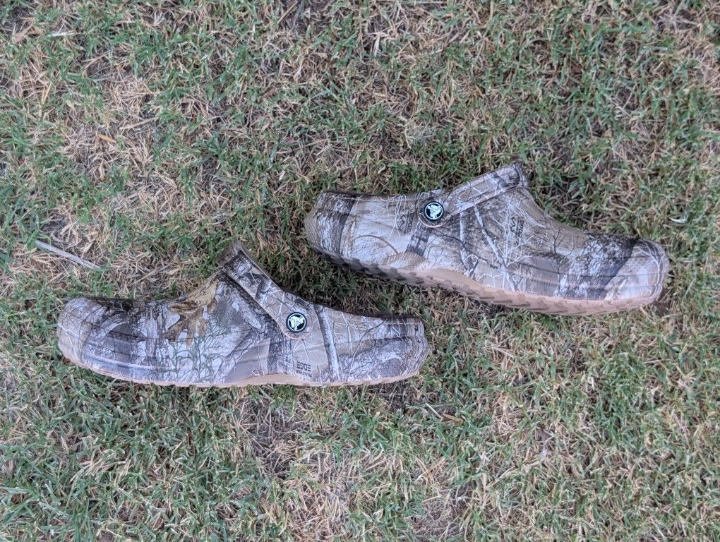 Crocs Dual Comfort Realtree Camo Faux Fur Lined Slip On Clogs