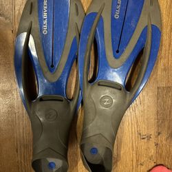 M Female Us Divers Flippers 