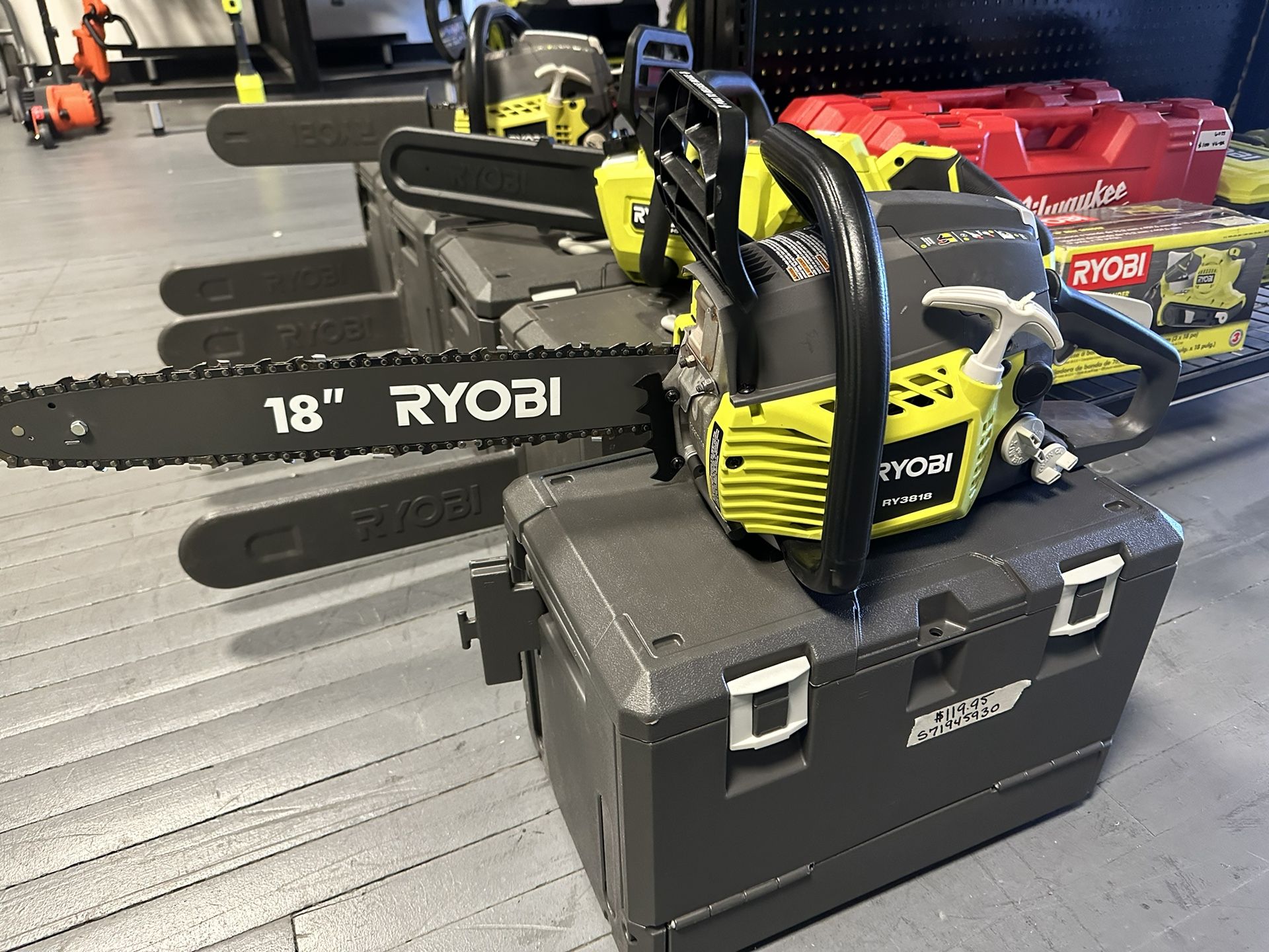 Ryobi 18 inch 38cc 2-Cycle Gas Chainsaw with ORIGINAL HARD CASE