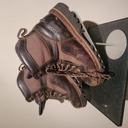 RED WING IRISH SETTER SIZE 9 