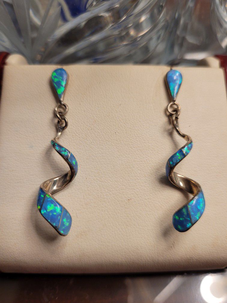New 925 Silver Fire Opal Dangle Earrings