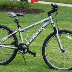 GIANT RINCON - WOMENS SPORT COMFORT BIKE - SMALL FRAME - 24 SPEED - TUNED - READY TO GO