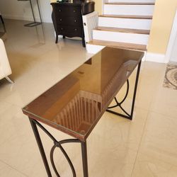Console  Table  With  Glass On Top
Like New 