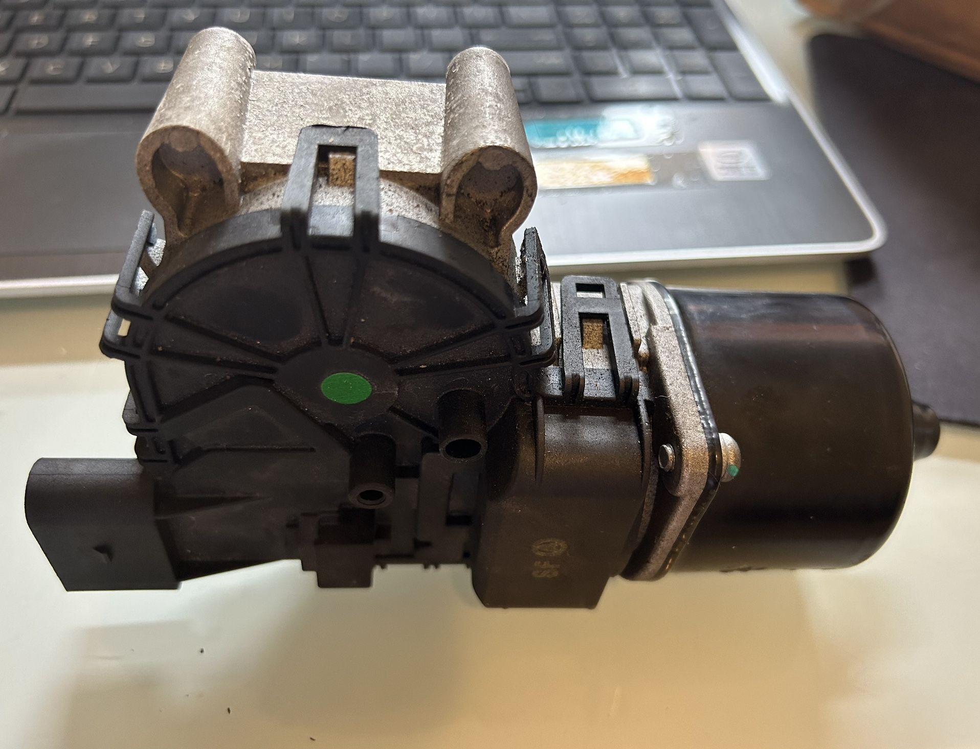 Windshield Wiper Motor (second Hand)