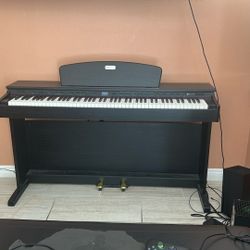 Williams Piano