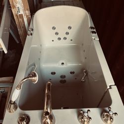 New Walk-in jetted Tub With Heater 