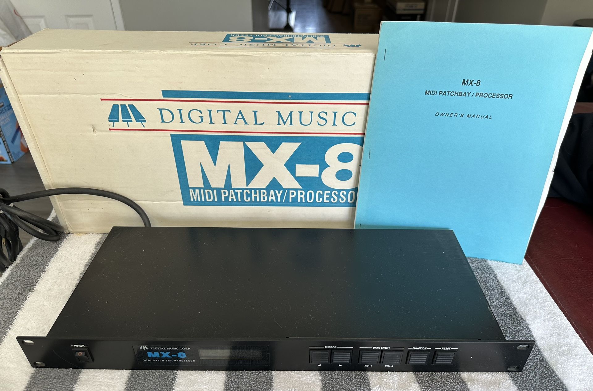 Digital Music Corp. MX-8 MIDI Patch bay Processor