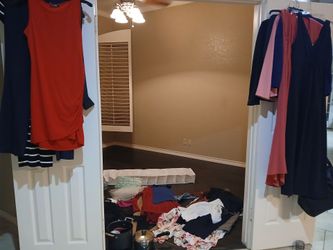 Free super cute womans clothes size small and some kitchen stuff. Must be picked up between 9-1 on friday. Moving