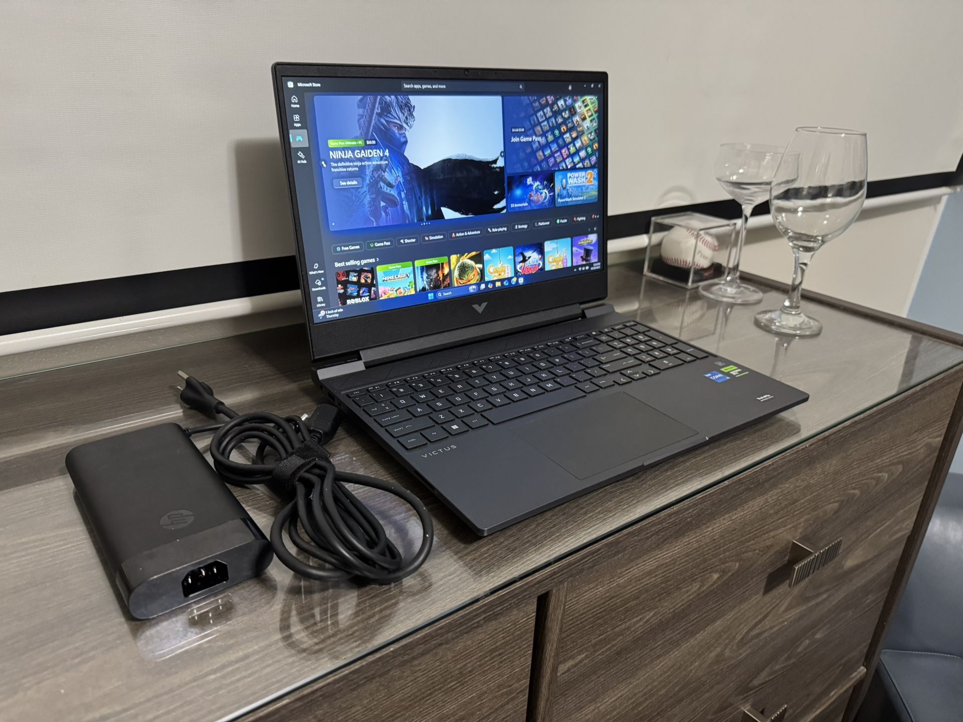 Gaming Laptop 2024 HP VICTUS 16 (RTX 4060) | Like New 