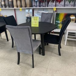 5 Pc Dinning Table Set $399