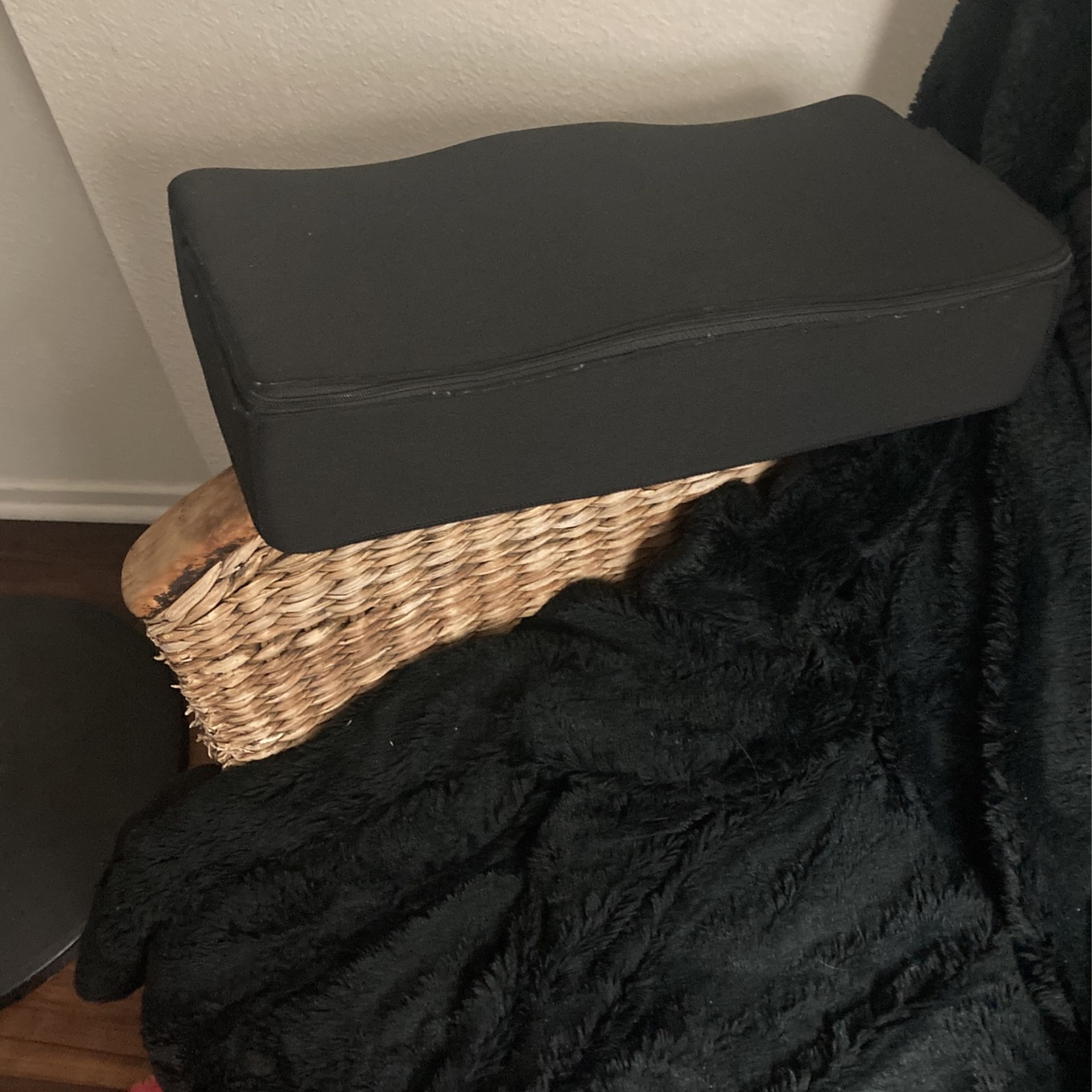 BBL PILLOW POST OP