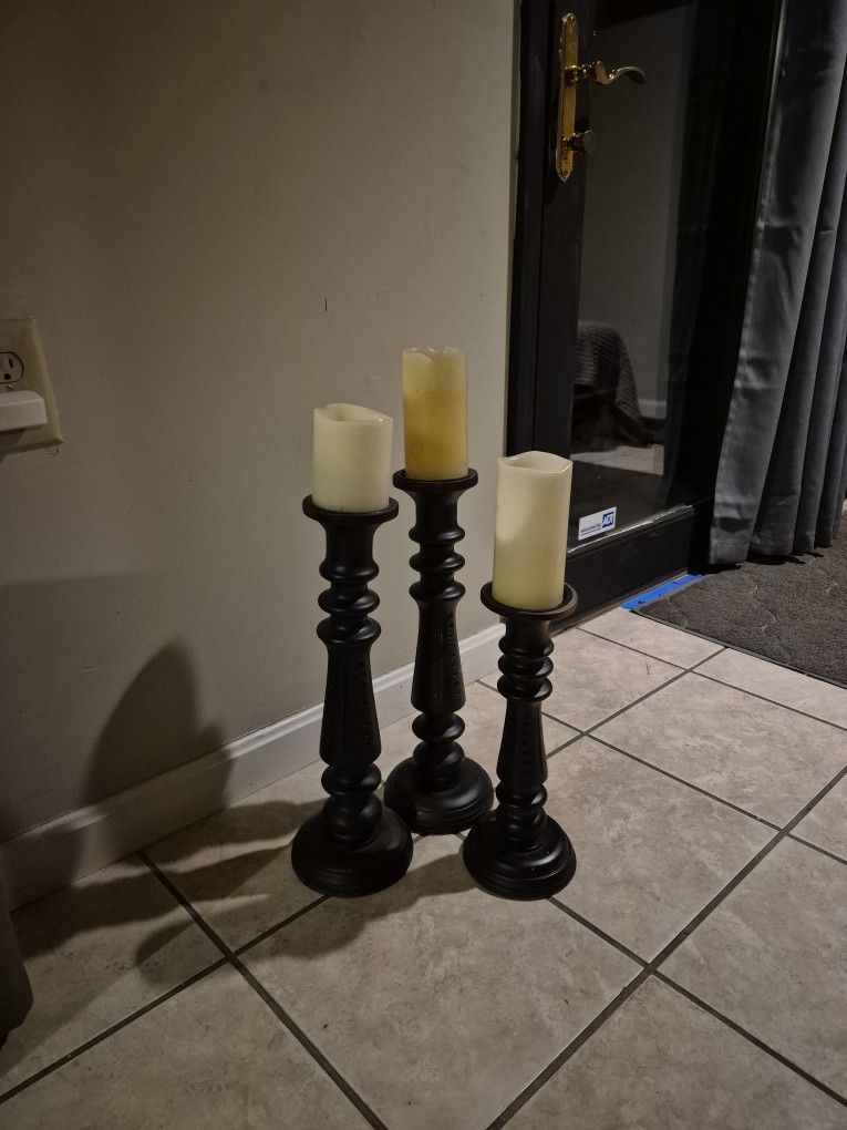 3 Wooden Candle Holders2
