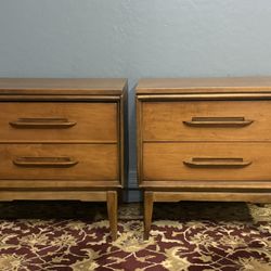 Vintage 1960’s Dresser Set