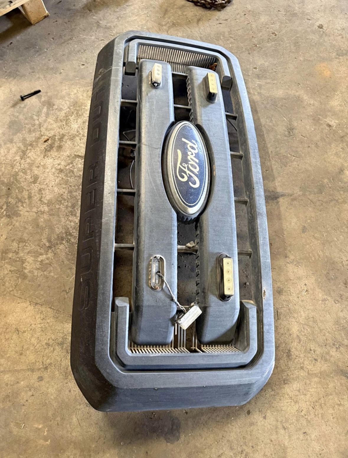 2011 ford f-250 f-350 Oem Grill