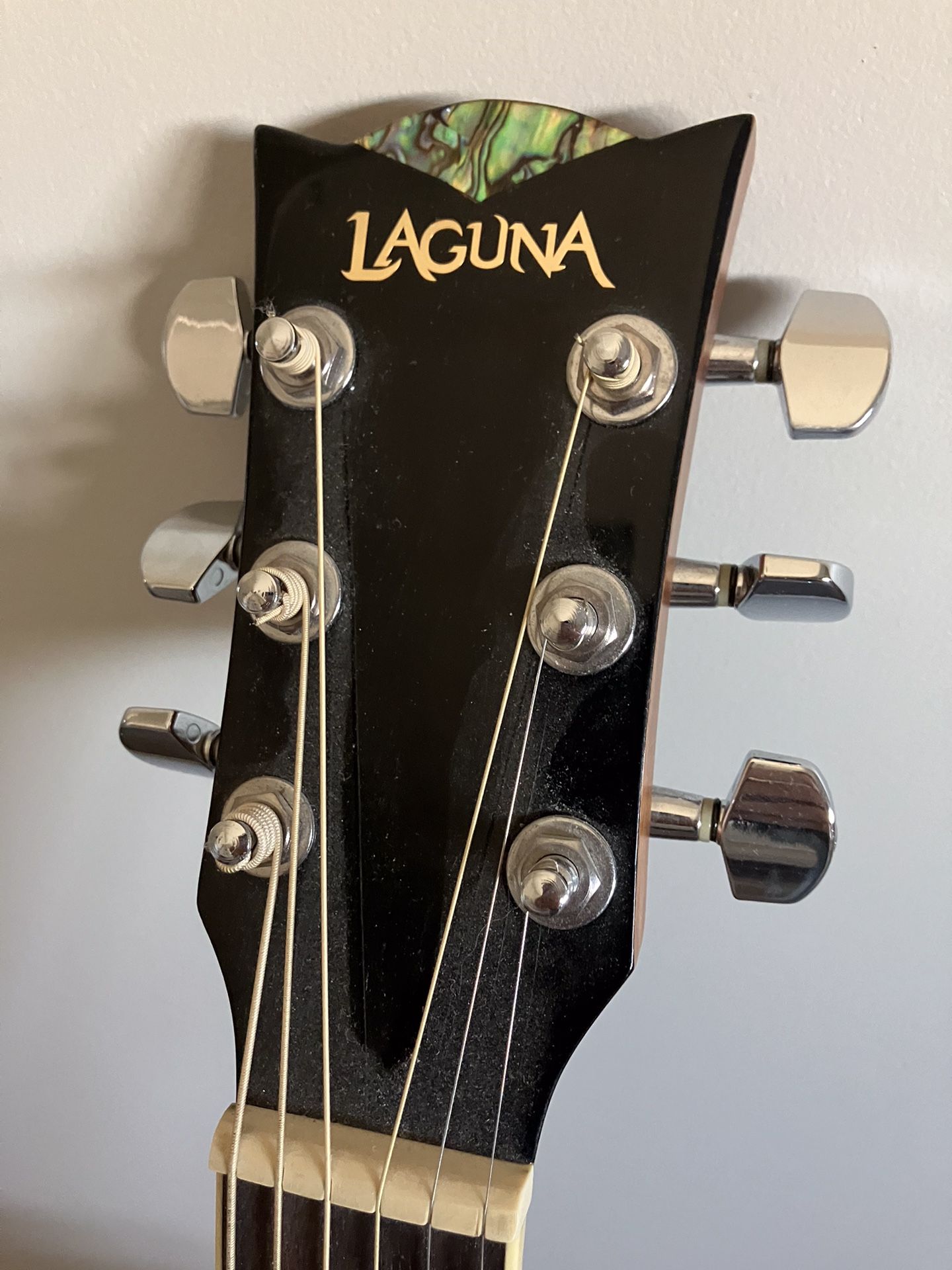 3/4 Laguna guitar