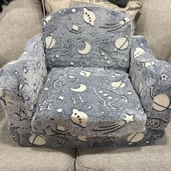 Kids Fluffy Glow-in-the-Dark Space Couch Chair