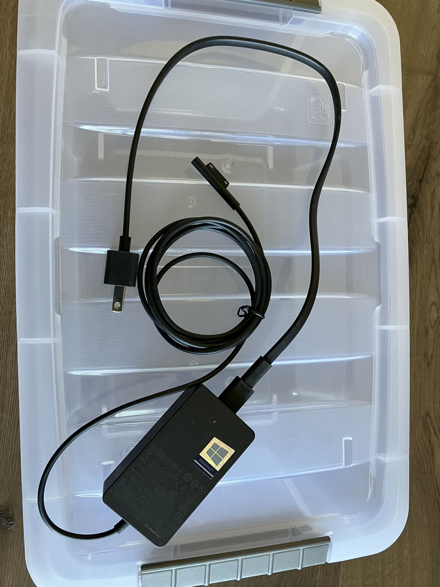 44W Microsoft Surface Pro / Laptop Charger