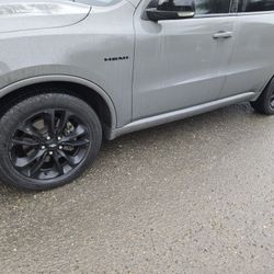 Used Wheels And Tires 21 1/2" Rims With 30" Tires