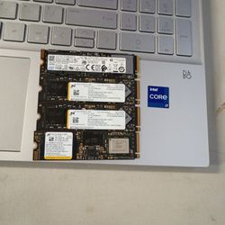 Lot Of 4 Nvme Ssd's. 3x512gb, 1x256gb