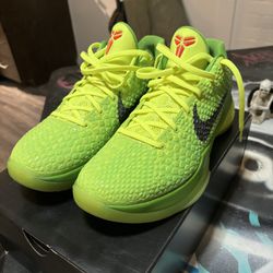 Size 10 Nike Kobe 6 Grinch
