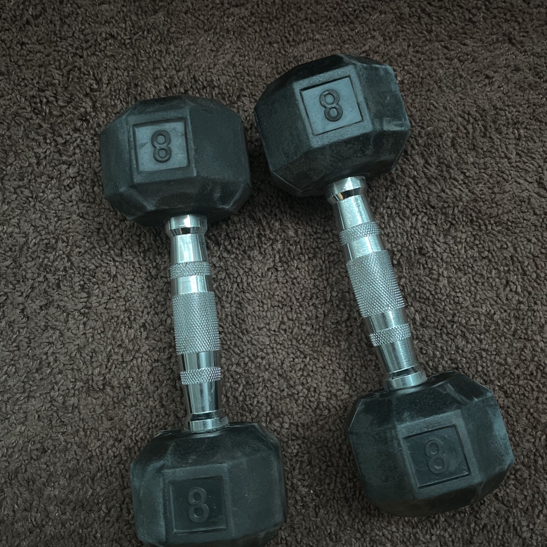 2x 8 Pound Dumbbell