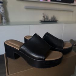 Black Low Heel Sandals 